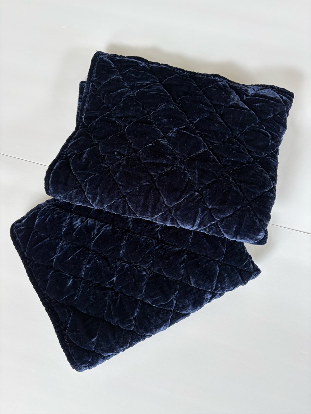 Lot 2 Pottery Barn Dark‎ Blue Velvet Lattice Stitch Quilted Pillow Shams Covers